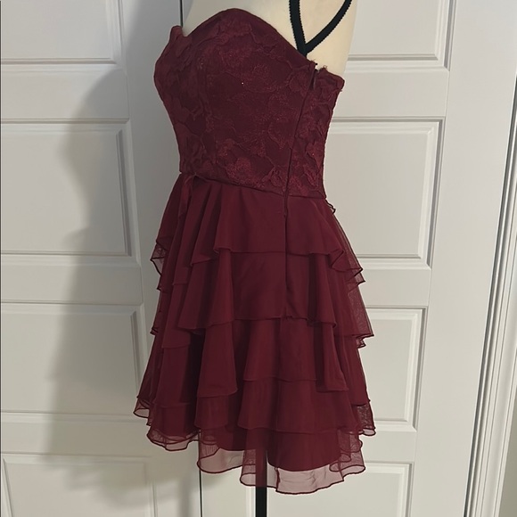 Love Reign Vintage Y2K Strapless Prom Dress Sweetheart Neckline Lace Ruffle - Picture 4 of 10